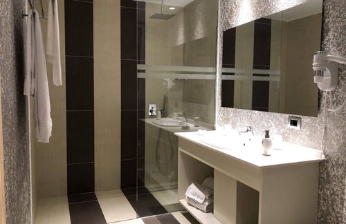 Kodrra Hotel | Summer Suite Hotel