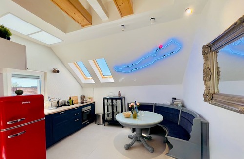 Csopak Apartamento | Neon Apartment: Large Garden, Near Lake, Pet&Family-Friendly