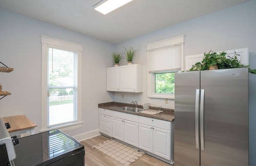 McFerrin Park Casa | Neon Nashville! 5 min to Broadway Walk 2 dining!