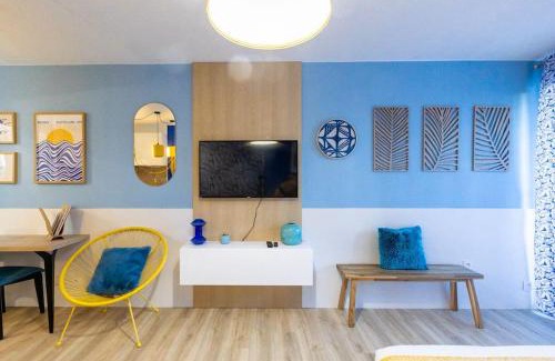 Costieres Apartamento | Neon Oasis - Parking - Terrasse - Wifi -
