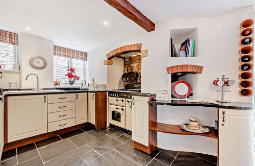 Stow-on-the-Wold Cabaña | Nepenthe - a cottage that sleeps 6 guests in 3 bedrooms