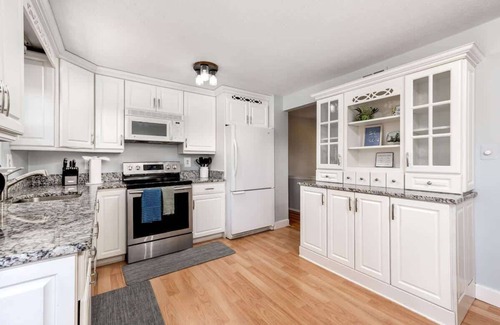 Cape Saint Claire Casa | Neptune by the Water - Pet Friendly Fenced Yard