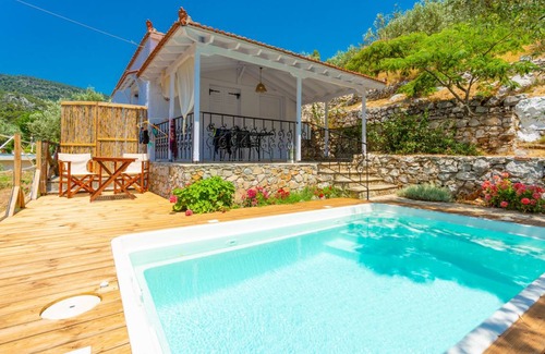 Votsi Villa | Neptune: Private Pool, Walk to Beach, A/C, WiFi