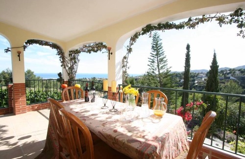 Frigiliana Villa | Nerja: Villa con piscina privada, jardín y vistas espectaculares