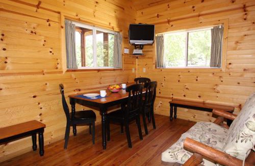West Salem Otro | Neshonoc Lakeside Camping Resort