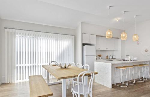 Port Elliot Casa | Nest 6 Battunga Ave Port Elliot - No Linen Included