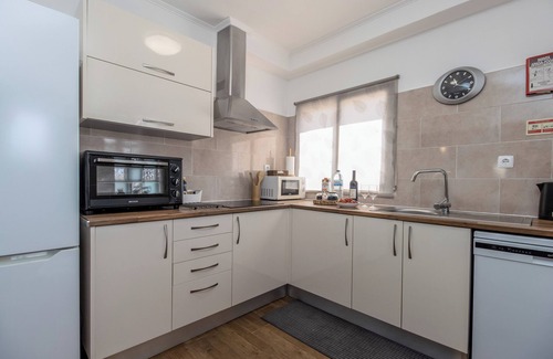 Carvalhal Casa | Nest by the Lagoa - A Simple, Stylish Stay Near Carvalhal