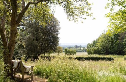 Pulborough Otro | Nest Stay - Two Luxurious Properties Rented Together