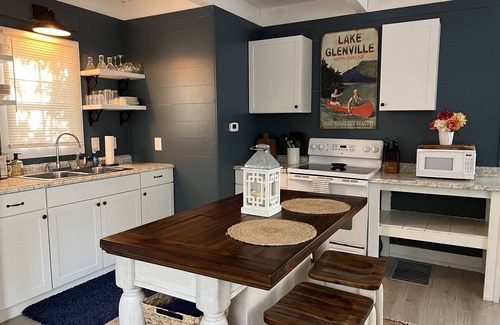 Cullowhee Casa | Nestled between Cashiers, Highlands, Lake Glenville