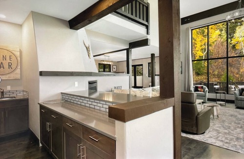 Eagle-Vail Casa | Nestled btw Vail & Beaver Creek, up to 27 people, golf, pickleball, trails close