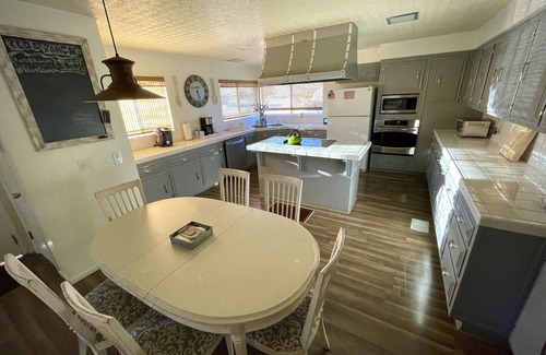 Lone Pine Casa | Lone Pine 4 acres casa anidada en las hermosas colinas de Alabama, cerca de Mount Whitney