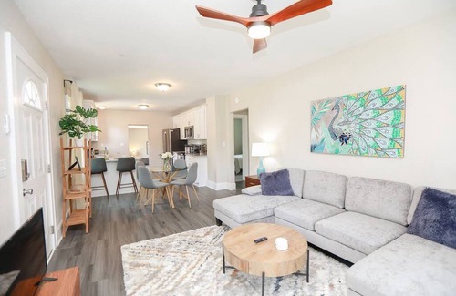 Norfolk Casa | Nestled in Norfolk in Norfolk