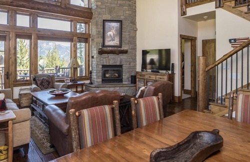 Spanish Peaks Casa | Nestledown