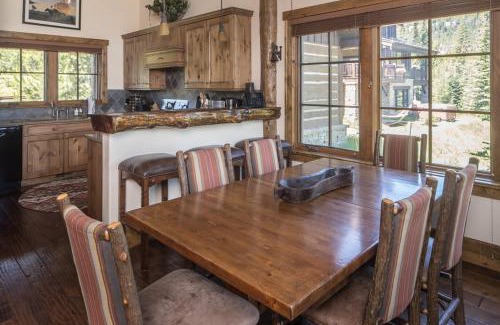 Spanish Peaks Casa | Nestledown