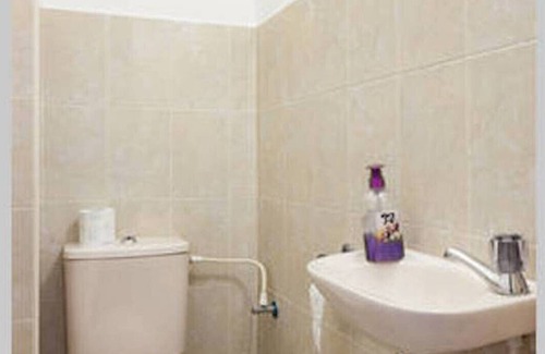 Netanya Apartamento | Netanya Family Apartment with Balcony by FeelHome
