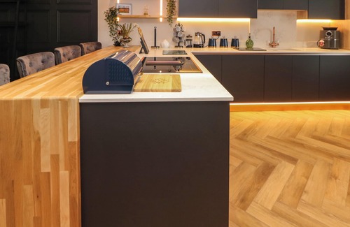 Buxton Cabaña | Netherdale Penthouse