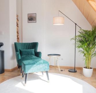 Bad Saeckingen Apartamento | NEU Deluxe Suite Münsterblick, Maisonette, Kingsize Bett, Küche, Netflix, Aussicht, E-Kamin