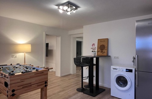 Kaiserslautern Apartamento | Neu eingerichtete Wohnung 3 ZKB 90 qm Kaiserslautern