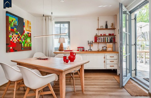 Zirchow Casa | Neu Errichtetes Ferienhaus in Ruhiger Wohngegend mit Parkplatz, Sauna und Wlan