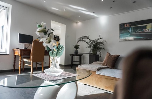 Königswinter Apartamento | Neu gebautes Apartment mit Sonnenterasse in der Nähe vom Siebengebirge & Bonn