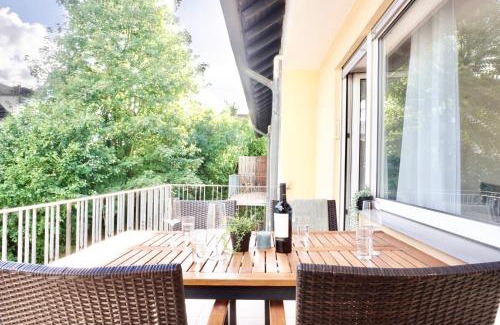 Guels Apartamento | NEU I 2 Schlafzimmer für bis zu 8 Gäste mit schönem Balkon und privatem Stellplatz unmittelbar an der Mosel