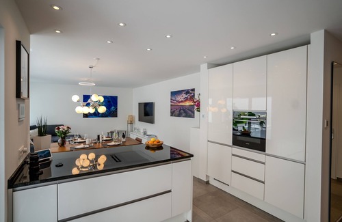 Leverkusen Apartamento | NEU Luxuswohnung in Waldrandlage Nähe Köln Messe!