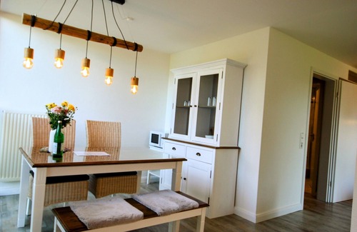 Wobbenbull Apartamento | Neu! Moderne Ferienwohnung Zwischen Husum und Nordstrand, 3 Minuten zum Deich