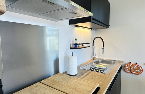 Colmegna Apartamento | Neu Renovierte Ferienwohnung mit Fantastischem Ausblick auf den Lago Maggiore