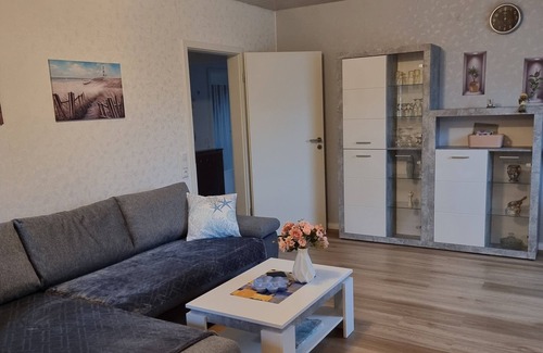 Lensahn Apartamento | Neu Renovierte, Gemütliche Ferienwohnung, Zentral Gelegen Nähe Ostsee und Wälder