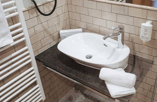 Feld am See Casa | Neu! Wohnzimmer Gartenblick Frühstück ab 5 Nächten - Bike-boutiquehotel Lindenhof