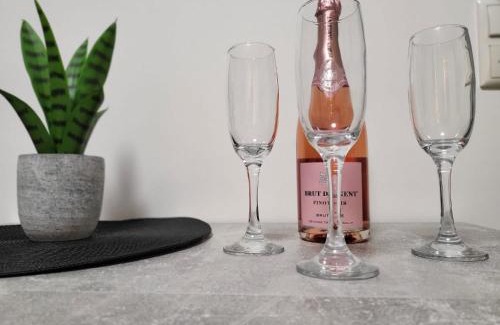 Alsdorf Apartamento | Neubau Apartment mit Küche, Netflix in der Nähe von Aachen