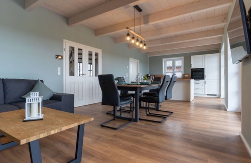 Karolinenkoog Casa | Neubau!! DHH Direkt an der Eider mit Sauna für bis zu 6 Personen