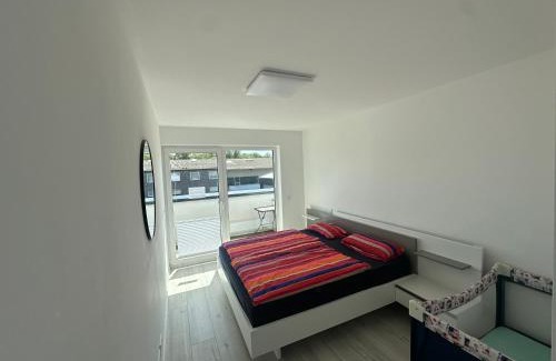 Remscheid Apartamento | Neue Doppelhaushälfte mit Terrasse, Balkon und Garten