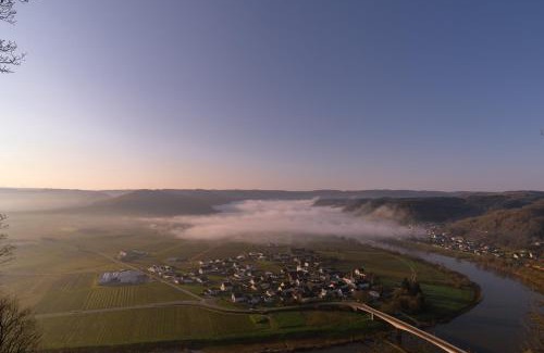 Bekond Apartamento | Neue Fewo mit Weinbergsblick - Urlaub im Wein- und Ferienort Bekond