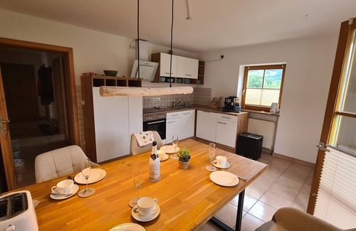 Unterammergau Apartamento | neue, gemütliche Fewo mit Terrasse und Bergblick inmitten der Ammergauer Alpen