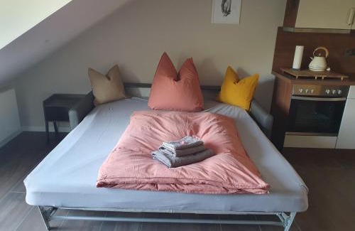 Schwerin Apartamento | Neumühler Hof- Ferienwohnung "Benjamin" mit großer Privater Dachterasse und guter Anbindung in die City