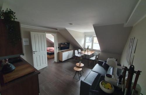 Schwerin Apartamento | Neumühler Hof- Gemütliche Wohnung "Lenia" Parkplätze und Kongresshalle in der Nähe