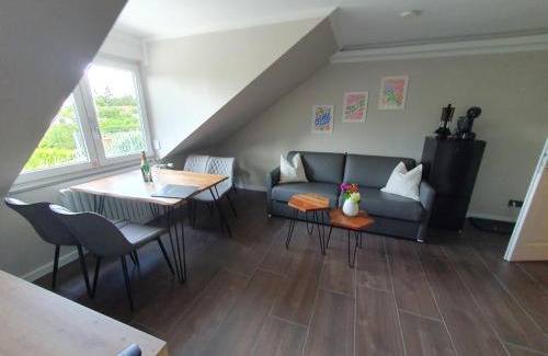 Schwerin Apartamento | Neumühler Hof - moderne Ferienwohnung "Janica" mit entspannte Lage, kurze Fahrt zur Stadt mit kostenfreien Wlan und Netflix