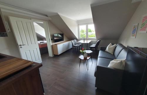 Schwerin Apartamento | Neumühler Hof - moderne Ferienwohnung "Janica" mit entspannte Lage, kurze Fahrt zur Stadt mit kostenfreien Wlan und Netflix