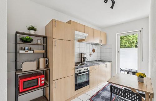 Neunkirchen Apartamento | Neunkirchen Apartment - 2-Bedroom - Self Check-in - WiFi - Parkplatz
