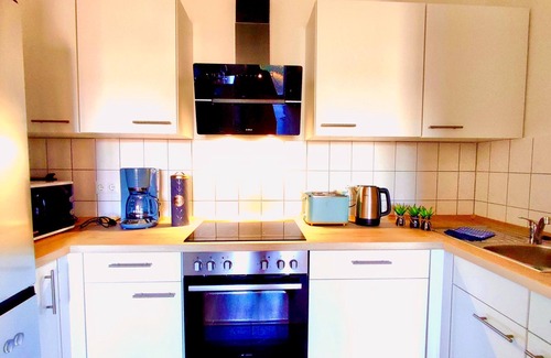Magdeburg Apartamento | Neuwertige Wohnung in Top Lage Incl. Parkplatz, Fahrstuhl, 2 Zimmer+küche+bad