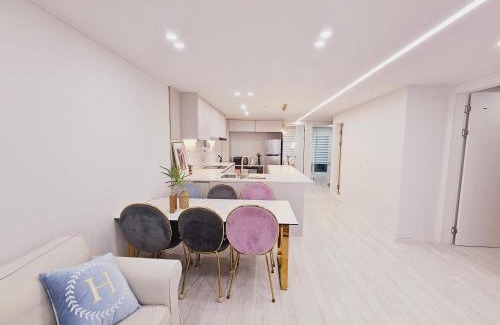 Bucheon Apartamento | New 패밀리 & 친구 여행 모임 청결하고 쾌적한 넓은 신축아파트 주차 편리 쓰리룸