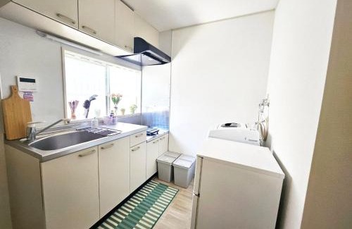 Okubo Apartamento | New!편의점10초#신주쿠2분#신오쿠보역5분#12평#최대3명#부엌침실#나리타공항50분#러블리아파트#고급매트리스
