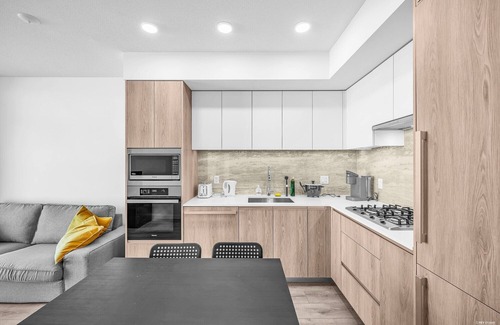Richmond City Centre Apartamento | NEW 1.5 BDR APT in Perfect Location | Skytrain & Richmond Mall