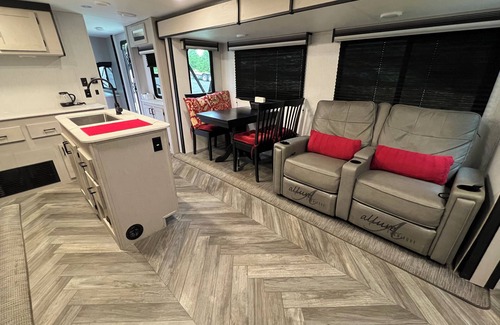 Lithonia Casa | New 1 Bed RV in Conyers on a Hydroponic Farm