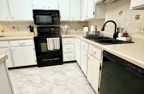 Northwestern Precinct Condominio | NEW 1-bedroom condo with WiFi, AC in lovely Saint Paul near Hospitals!