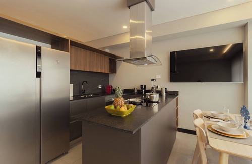 Antiguo Country Apartamento | New 1BR City View w/ Gym, Coworking & Rooftop