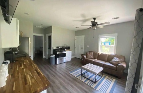 Elizabethton Cabina | New! 1BR on Watauga River near Watauga Lake