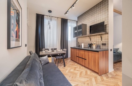 Avoti Apartamento | New 1BR Sleeps 4 Desk Prime Location Bath