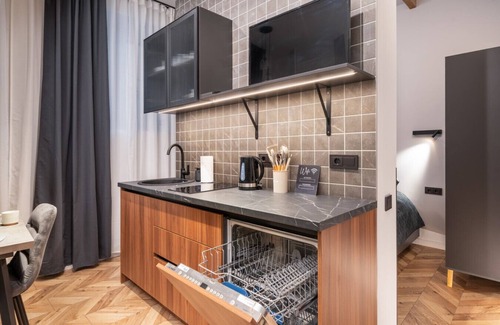 Avoti Apartamento | New 1BR Sleeps 4 Desk Prime Location Bath